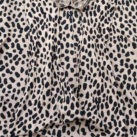 SALE 2 for $7: Banana Republic Cheetah Print Blouse, Small - Picture 6 of 10